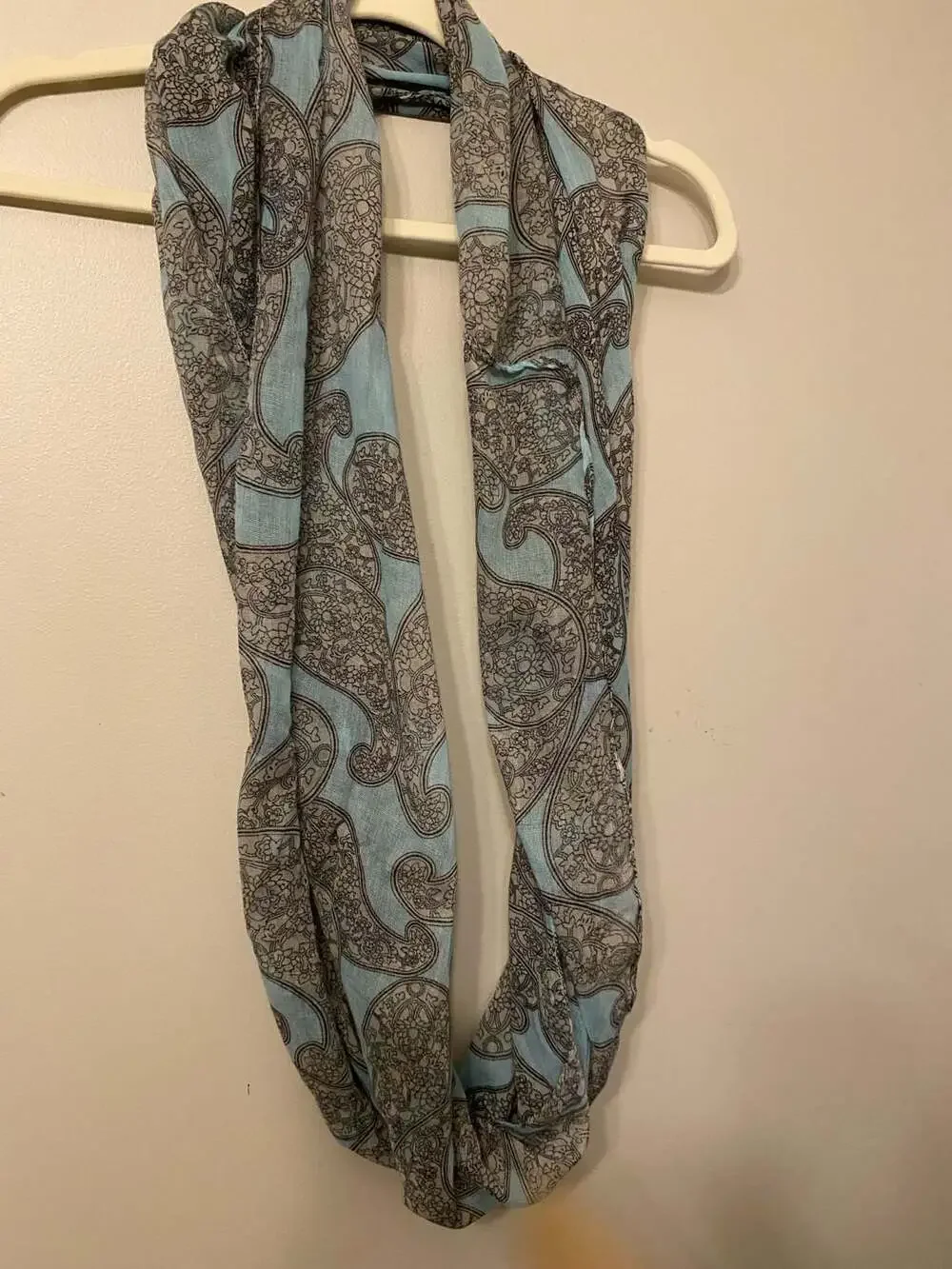 Lavello Lightweight Infinity Accent Scarf Sky Blue Gray Paisley Flowers
